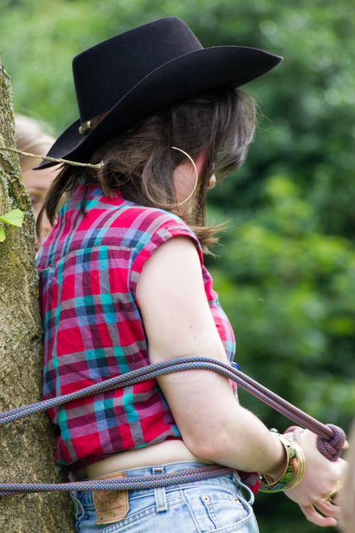 620544_10150905867691152_971622897_o